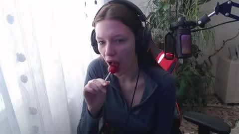 Lina online show from April 16, 7:09 am