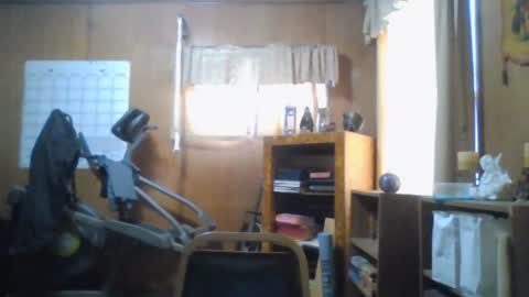 Snapshot of rosepanda chatting on February 19, 9:58 pm Lost4gain online show from February 19, 9:58 pm