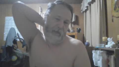 Snapshot of rosepanda chatting on February 27, 9:32 am Lost4gain online show from February 27, 9:32 am