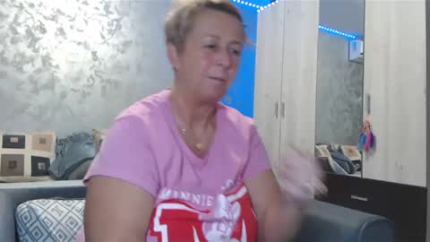 Lovepinklilly online show from December 21, 6:12 pm