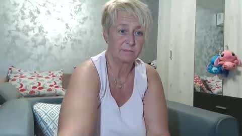 Lovepinklilly online show from September 24, 5:27 pm