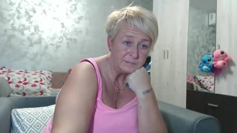 Lovepinklilly online show from September 27, 5:07 pm