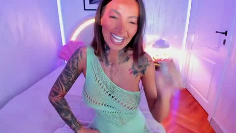 Snapshot of rosetatt chatting on May 30, 3:47 am Nataly online show from May 30, 3:47 am