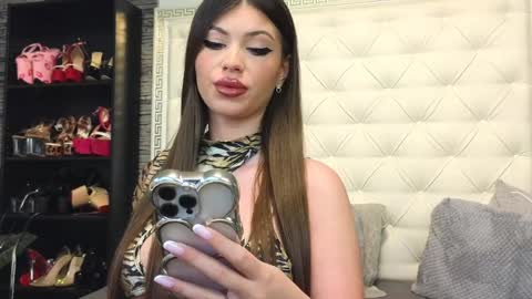 Gabriela online show from January 22, 6:52 am