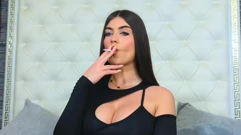Snapshot of rosevanessa chatting on May 26, 7:37 am Gabriela online show from May 26, 7:37 am