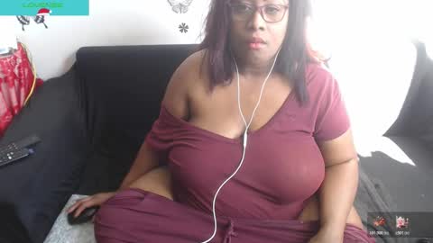 Snapshot of rosexmary chatting on December 13, 7:53 pm LAURA online show from December 13, 7:53 pm