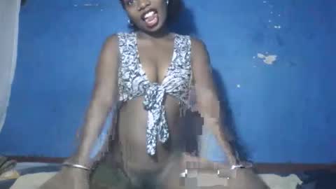 Snapshot of roseyaa chatting on November 3, 4:19 pm Roseyaa online show from November 3, 4:19 pm