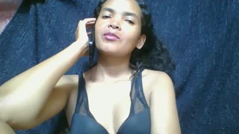 Snapshot of rosia685234 chatting on March 29, 3:45 pm rosia685234 online show from March 29, 3:45 pm