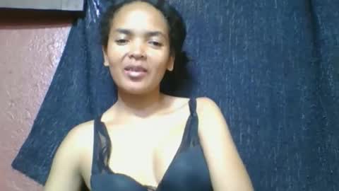Snapshot of rosia685234 chatting on March 31, 10:15 am rosia685234 online show from March 31, 10:15 am