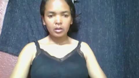 Snapshot of rosia685234 chatting on April 9, 2:33 am rosia685234 online show from April 9, 2:33 am