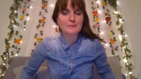 rosie_woods online show from November 4, 3:27 am