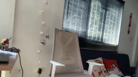 Snapshot of ross_bakerhot chatting on December 19, 7:40 pm Ross BakerHot online show from December 19, 7:40 pm