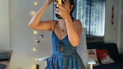 Snapshot of ross_bakerhot chatting on December 20, 1:11 pm Ross BakerHot online show from December 20, 1:11 pm