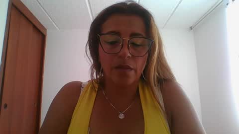 Rossana  online show from December 8, 7:00 pm