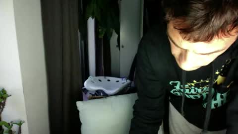 Snapshot of rosscollab chatting on November 16, 11:38 am RossCollab online show from November 16, 11:38 am