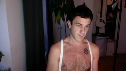 Snapshot of rosscollab chatting on December 2, 11:59 am RossCollab online show from December 2, 11:59 am