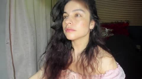 Snapshot of rosse_25 chatting on March 30, 11:33 am Would you like to help me with supplementation and sports suits so I can compete in powerlifting online show from March 30, 11:33 am