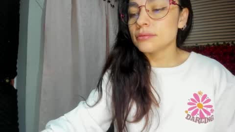 Snapshot of rosse_25 chatting on April 17, 12:08 pm Would you like to help me with supplementation and sports suits so I can compete in powerlifting online show from April 17, 12:08 pm