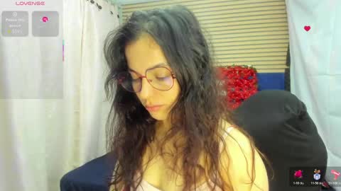 Snapshot of rosse_25 chatting on April 26, 9:51 am Would you like to help me with supplementation and sports suits so I can compete in powerlifting online show from April 26, 9:51 am