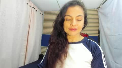 Snapshot of rosse_25 chatting on April 29, 12:09 pm Would you like to help me with supplementation and sports suits so I can compete in powerlifting online show from April 29, 12:09 pm