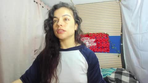 Snapshot of rosse_25 chatting on May 17, 10:22 am Would you like to help me with supplementation and sports suits so I can compete in powerlifting online show from May 17, 10:22 am