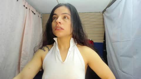 Snapshot of rosse_25 chatting on June 14, 10:06 am Would you like to help me with supplementation and sports suits so I can compete in powerlifting online show from June 14, 10:06 am