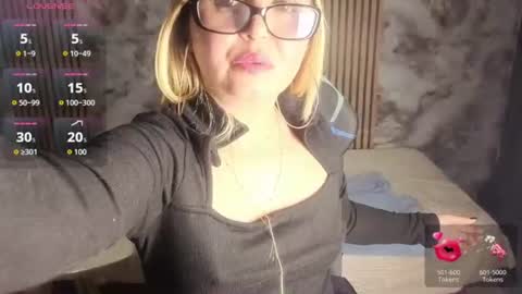 Snapshot of rosse_meyer chatting on July 18, 7:17 pm MY NAME IS ROSSE online show from July 18, 7:17 pm