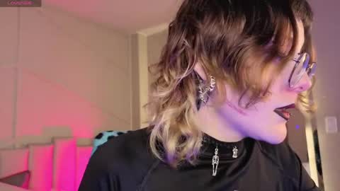 rossiie_hunt_ online show from May 5, 1:30 pm