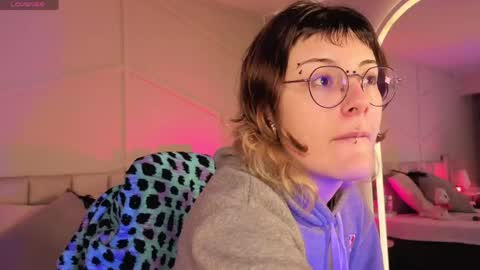 rossiie_hunt_ online show from May 11, 11:38 am