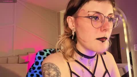 rossiie_hunt_ online show from May 11, 4:04 pm