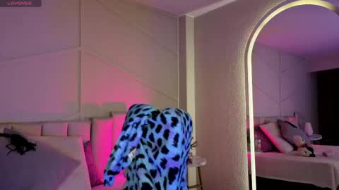 rossiie_hunt_ online show from May 15, 12:12 pm