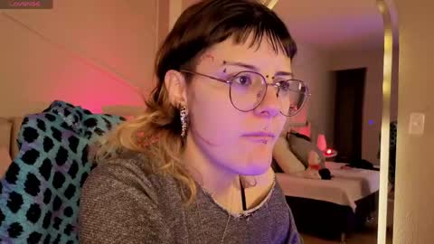 rossiie_hunt_ online show from May 28, 12:02 pm