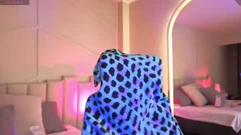 rossiie_hunt_ online show from June 26, 12:20 pm