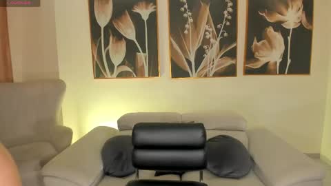 Rossie Rivers online show from March 23, 7:40 pm