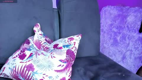 rossluu online show from July 7, 7:23 am
