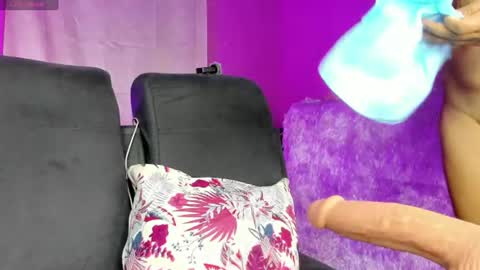 rossluu online show from July 15, 2:17 am