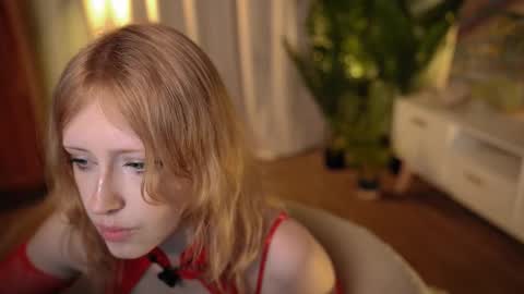 rosy_petal online show from September 9, 9:03 pm
