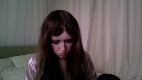 rosy_petal online show from March 29, 1:33 pm