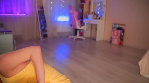 Snapshot of rosyemily chatting on October 19, 1:34 pm Hi Im Maria Check my Bio online show from October 19, 1:34 pm