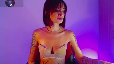 rot_wallace online show from November 14, 9:57 pm