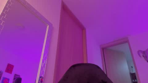Snapshot of rot_wallace chatting on May 22, 10:59 pm rot_wallace online show from May 22, 10:59 pm