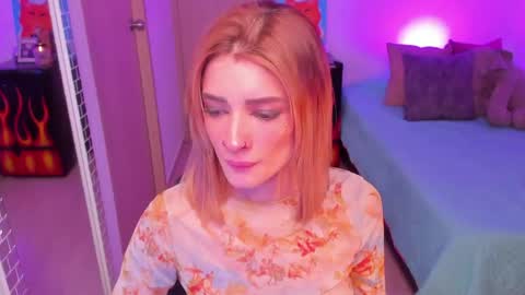 Snapshot of rot_wallace chatting on June 3, 11:32 pm rot_wallace online show from June 3, 11:32 pm