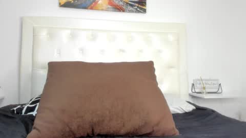 Snapshot of rouse_sexy_hotxx77 chatting on November 27, 2:02 am rouse_sexy_hotxx77 online show from November 27, 2:02 am