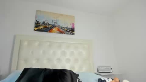 Snapshot of rouse_sexy_hotxx77 chatting on March 15, 12:27 am rouse_sexy_hotxx77 online show from March 15, 12:27 am