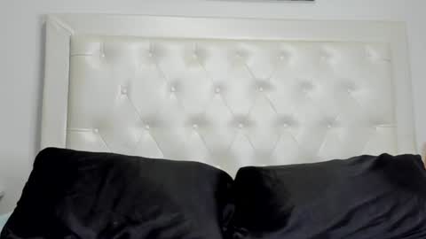 Snapshot of rouse_sexy_hotxx77 chatting on June 24, 2:10 am rouse_sexy_hotxx77 online show from June 24, 2:10 am