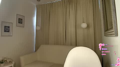 Snapshot of rousee_v chatting on February 12, 12:55 pm Rousee online show from February 12, 12:55 pm