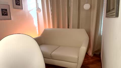 Snapshot of rousee_v chatting on February 20, 12:49 pm Rousee online show from February 20, 12:49 pm