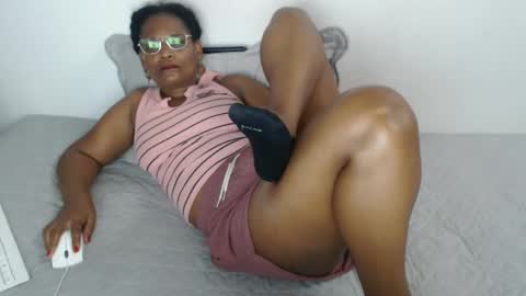 luxa online show from February 25, 9:35 pm