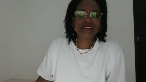 luxa online show from October 12, 4:17 pm