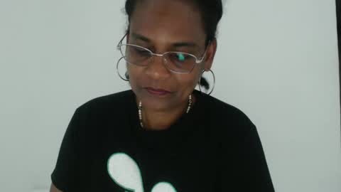 luxa online show from October 28, 7:49 pm